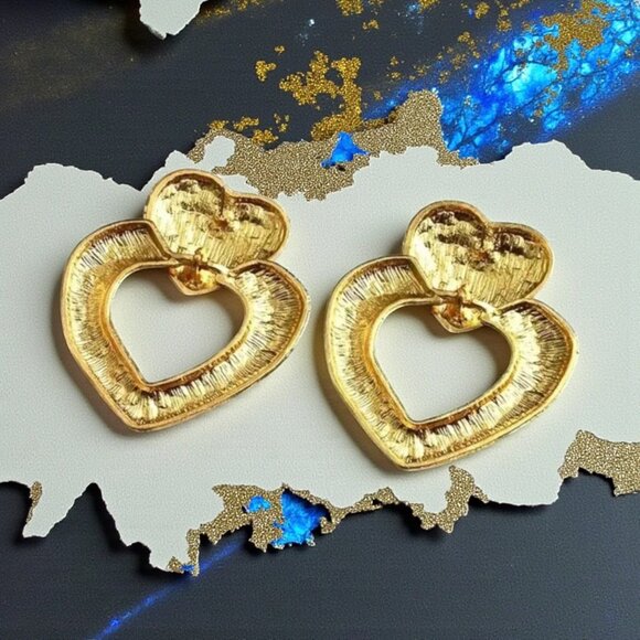 ๐๏ธBoho Chic Heart Textured Statement Earrings 18K Gold Plated Stainless Steel - Picture 6 of 13